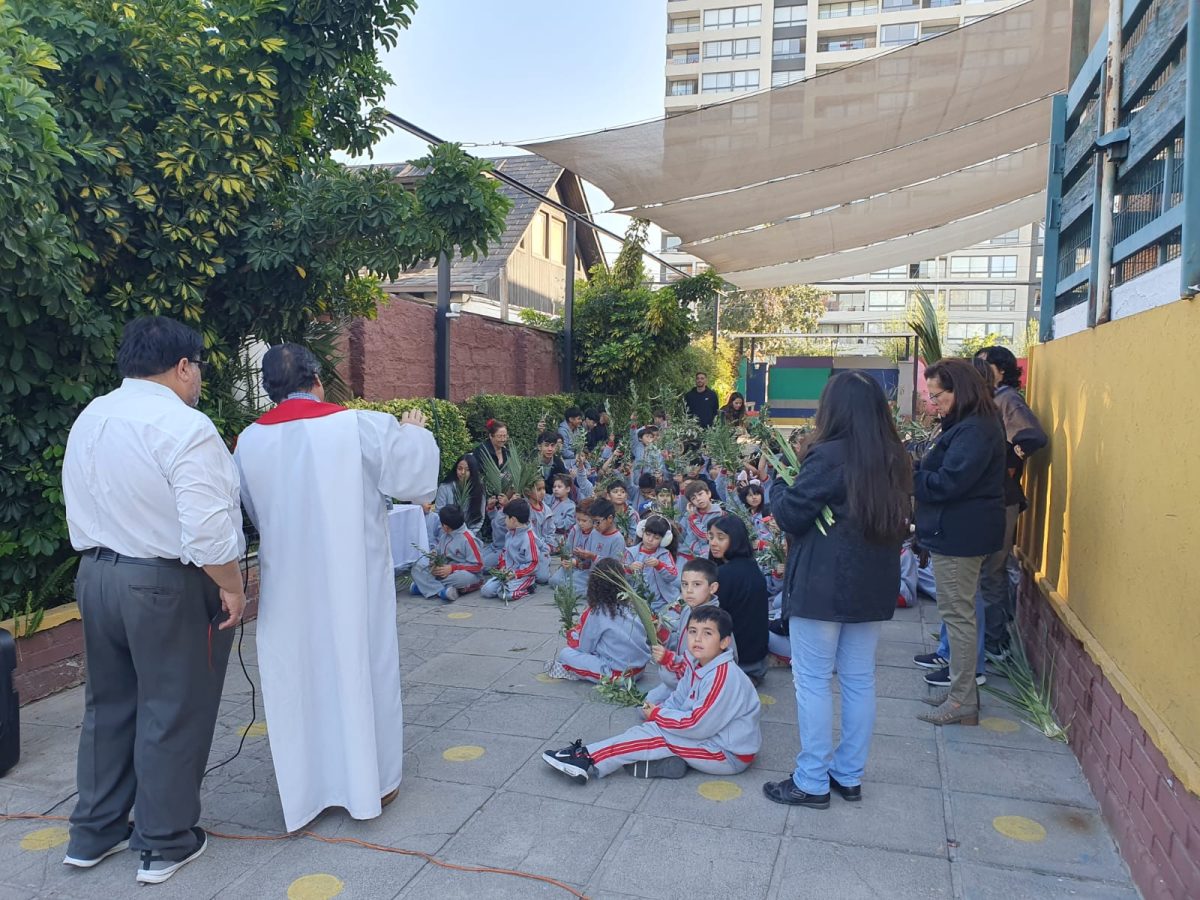 Fiesta de los Ramos. Confección y bendición de los ramos.