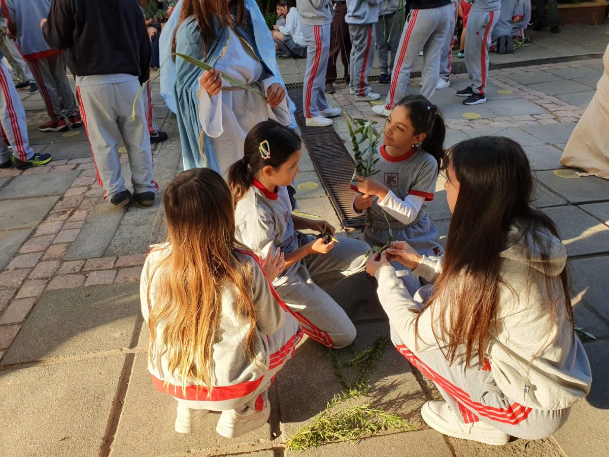 Fiesta de los Ramos. Confección y bendición de los ramos.