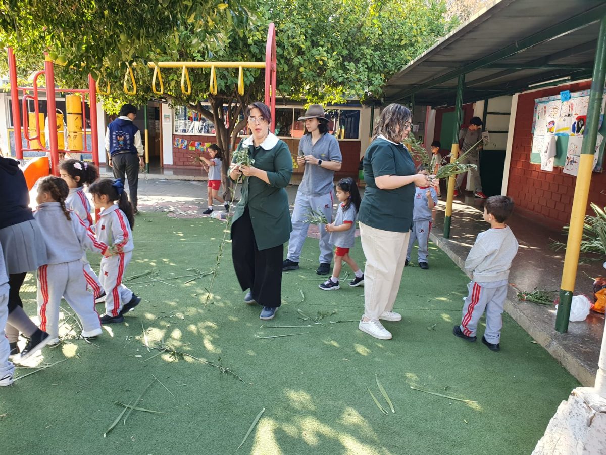 Fiesta de los Ramos. Confección y bendición de los ramos.