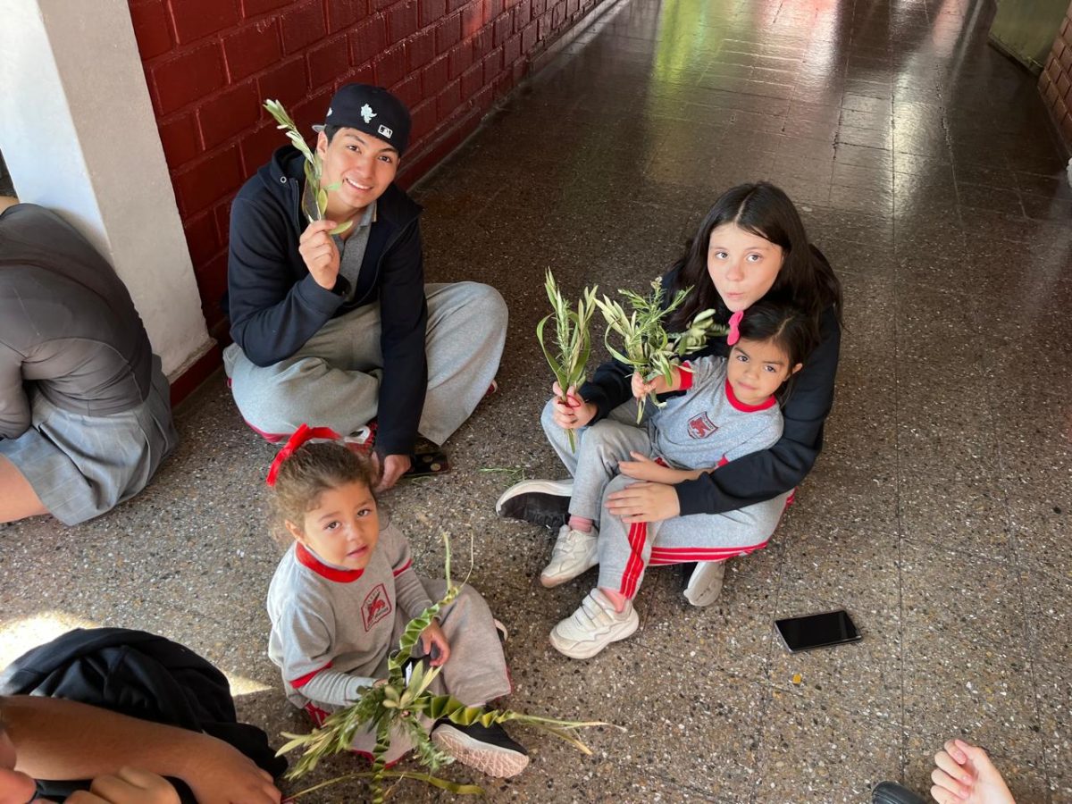 Fiesta de los Ramos. Confección y bendición de los ramos.