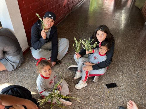 Fiesta de los Ramos. Confección y bendición de los ramos.