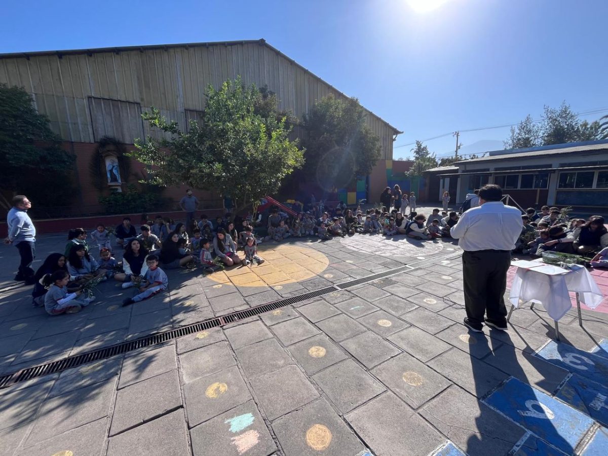 Fiesta de los Ramos. Confección y bendición de los ramos.