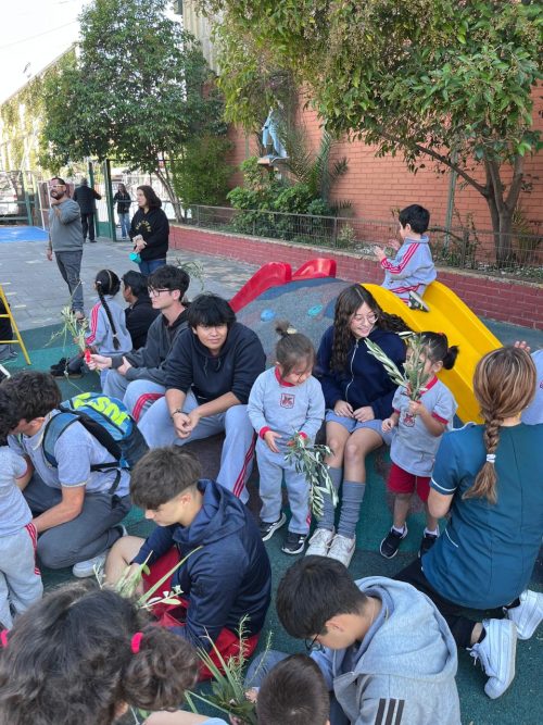 Fiesta de los Ramos. Confección y bendición de los ramos.