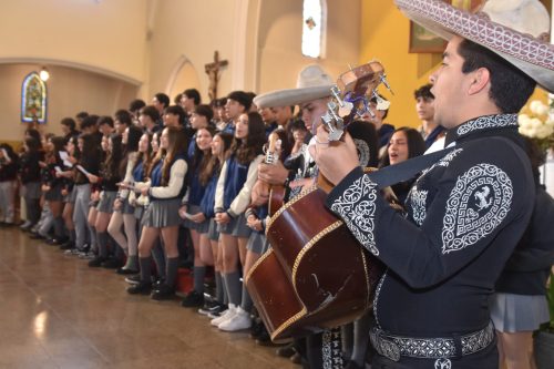 Celebraciones del Día de la Madre 2026 de 8° Básico a IV Medio