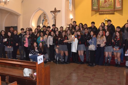 Celebraciones del Día de la Madre 2026 de 8° Básico a IV Medio