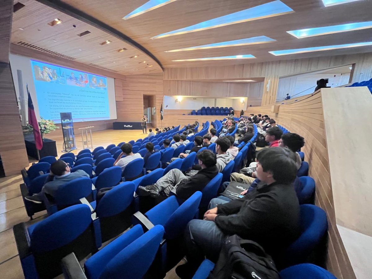 Una jornada de inspiración y futuro: IV Medio visita la Universidad Adolfo Ibáñez