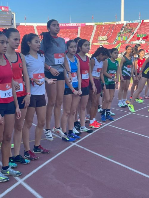 Destacada participación de nuestros estudiantes en campeonato nacional escolar de atletismo