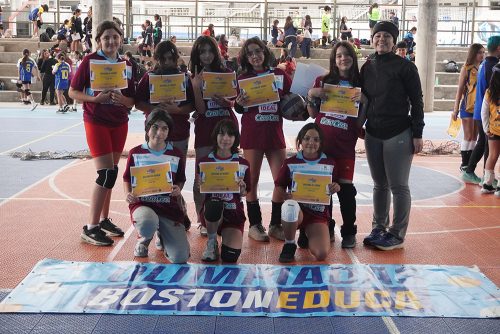 Gran nivel de juego en la fecha de Vóleibol Mini Damas en las Olimpiadas BostonEduca