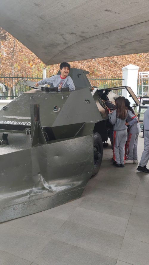 Estudiantes de 5° Básico B realizan visita pedagógica al Museo Histórico de Carabineros