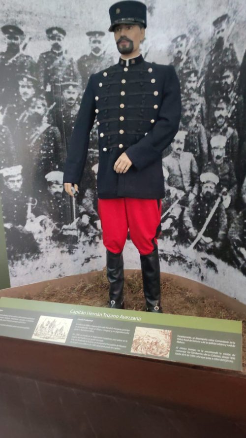 Estudiantes de 5° Básico B realizan visita pedagógica al Museo Histórico de Carabineros