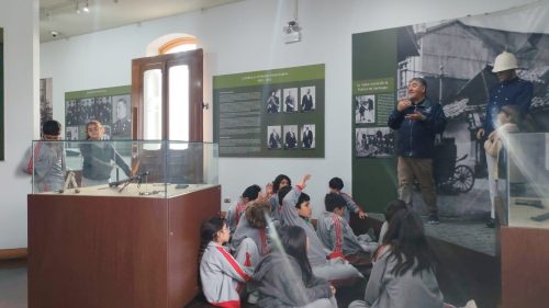 Estudiantes de 5° Básico B realizan visita pedagógica al Museo Histórico de Carabineros