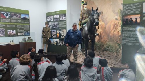 Estudiantes de 5° Básico B realizan visita pedagógica al Museo Histórico de Carabineros