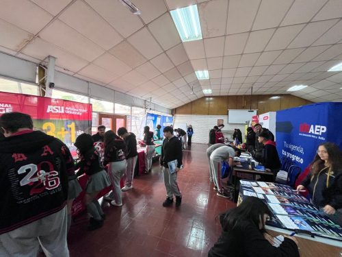Feria Vocacional acerca la educación superior a nuestros estudiantes