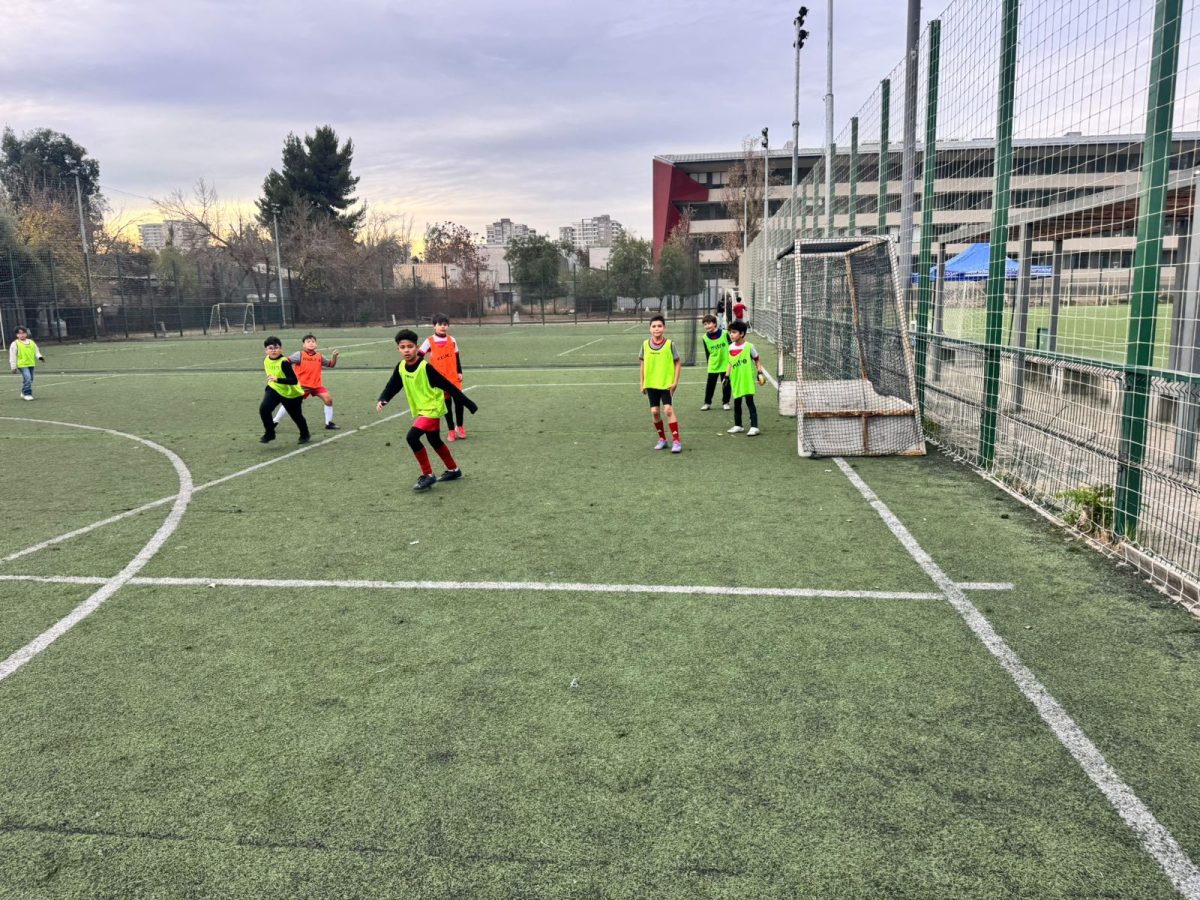 Encuentro amistoso de fútbol premini en una jornada llena de alegría
