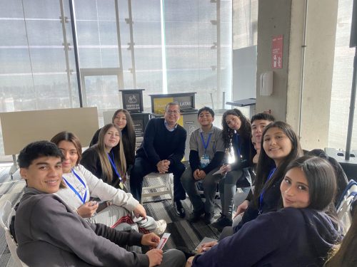 ¡Contra Corriente! Estudiantes fortalecen su liderazgo para construir una convivencia libre de violencia