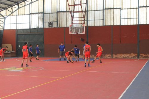 Destacada participación de nuestros estudiantes en Juegos Escolares de Básquetbol