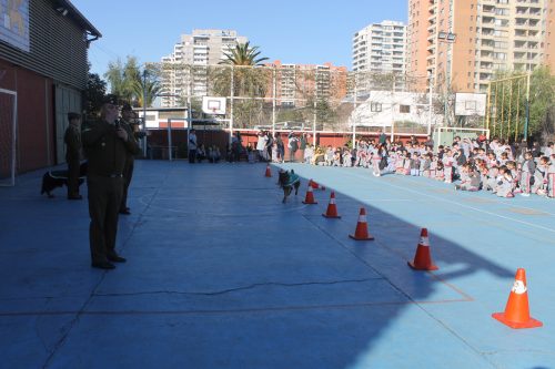 Visita de la Escuela de Adiestramiento de Carabineros de Chile