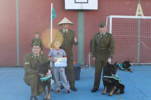 Visita de la Escuela de Adiestramiento de Carabineros de Chile