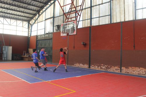 Destacada participación de nuestros estudiantes en Juegos Escolares de Básquetbol