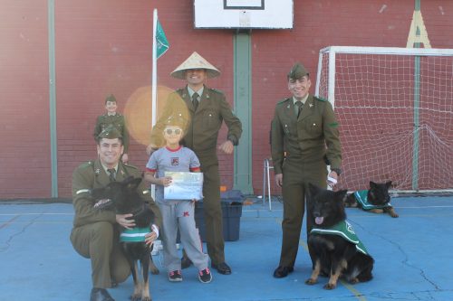 Visita de la Escuela de Adiestramiento de Carabineros de Chile