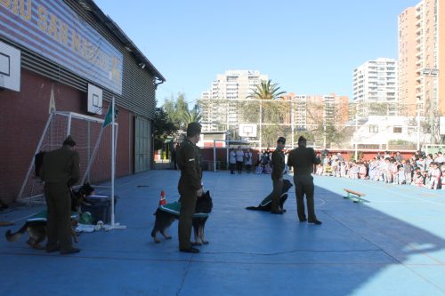 Visita de la Escuela de Adiestramiento de Carabineros de Chile