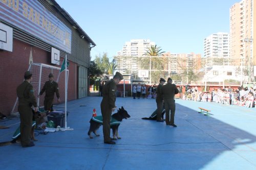 Visita de la Escuela de Adiestramiento de Carabineros de Chile