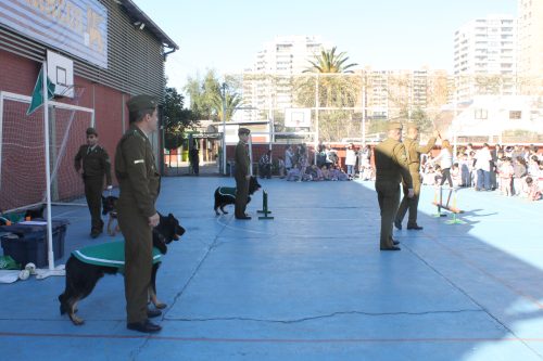 Visita de la Escuela de Adiestramiento de Carabineros de Chile