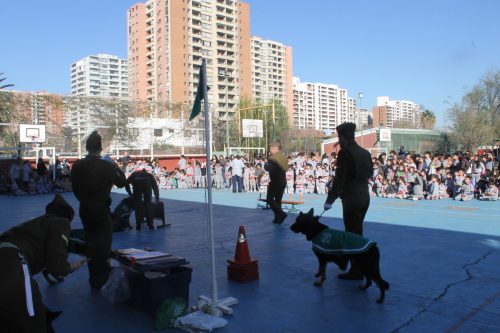 Visita de la Escuela de Adiestramiento de Carabineros de Chile