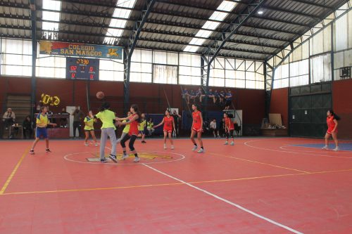Destacada participación de nuestros estudiantes en Juegos Escolares de Básquetbol