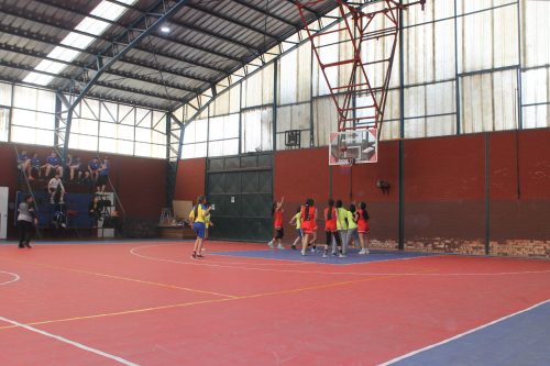 Destacada participación de nuestros estudiantes en Juegos Escolares de Básquetbol