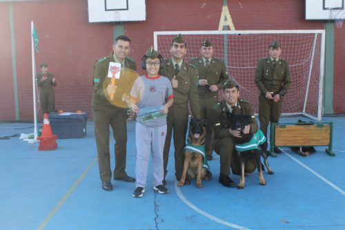 Visita de la Escuela de Adiestramiento de Carabineros de Chile