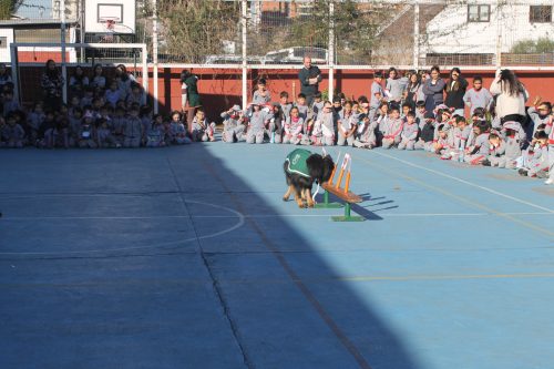 Visita de la Escuela de Adiestramiento de Carabineros de Chile