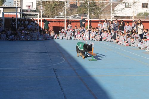 Visita de la Escuela de Adiestramiento de Carabineros de Chile