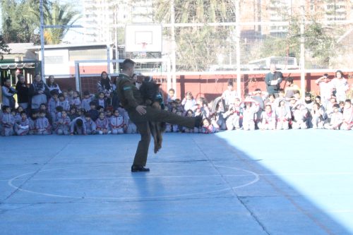 Visita de la Escuela de Adiestramiento de Carabineros de Chile