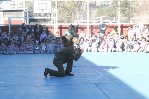 Visita de la Escuela de Adiestramiento de Carabineros de Chile
