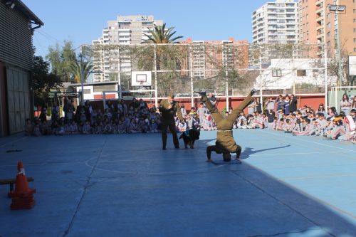 Visita de la Escuela de Adiestramiento de Carabineros de Chile