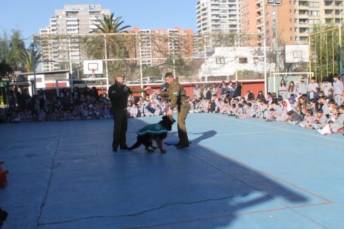 Visita de la Escuela de Adiestramiento de Carabineros de Chile