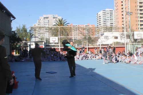Visita de la Escuela de Adiestramiento de Carabineros de Chile