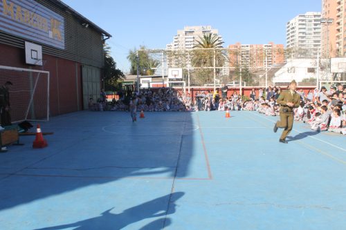Visita de la Escuela de Adiestramiento de Carabineros de Chile