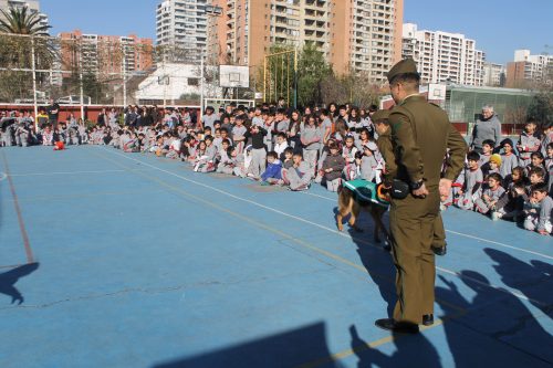 Visita de la Escuela de Adiestramiento de Carabineros de Chile