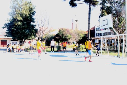 🎉 ¡Campeones comunales! La categoría juvenil brilla en futsal