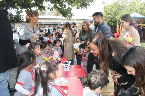 ¡ÉXITO TOTAL EN NUESTRA VENTA SOLIDARIA DE JUGUETES!