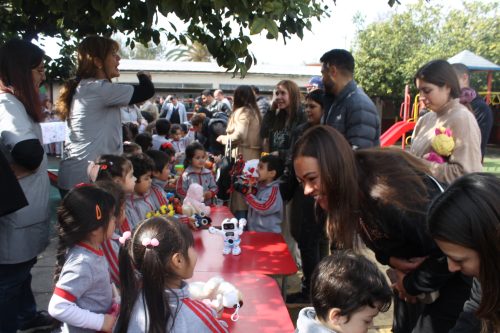 ¡ÉXITO TOTAL EN NUESTRA VENTA SOLIDARIA DE JUGUETES!