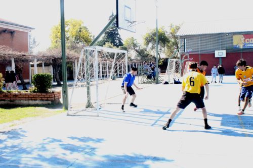 🎉 ¡Campeones comunales! La categoría juvenil brilla en futsal