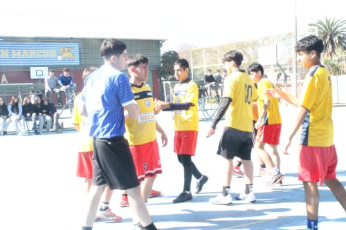 🎉 ¡Campeones comunales! La categoría juvenil brilla en futsal