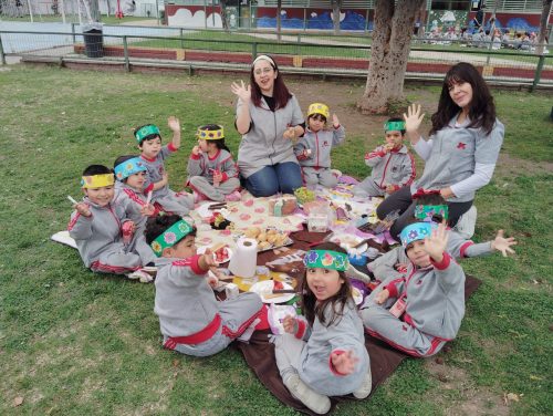 Preescolar da la bienvenida a la primavera
