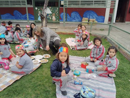 Preescolar da la bienvenida a la primavera