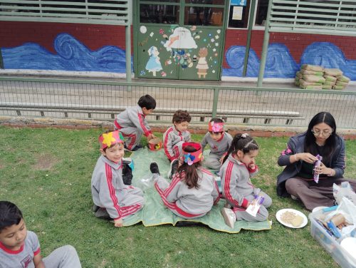 Preescolar da la bienvenida a la primavera