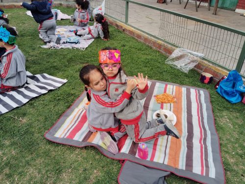 Preescolar da la bienvenida a la primavera