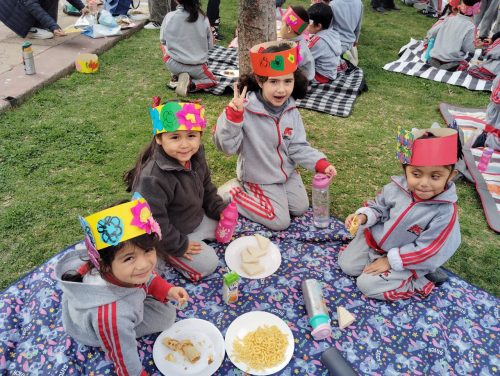 Preescolar da la bienvenida a la primavera
